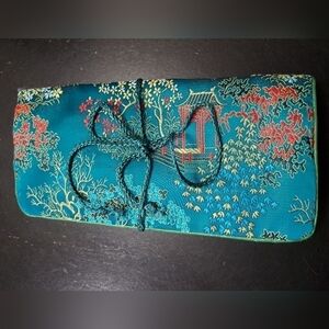 Asian Printed Traveling Jewelry Case   8"×12"